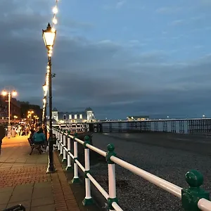 Greystones Apartment Cardiff